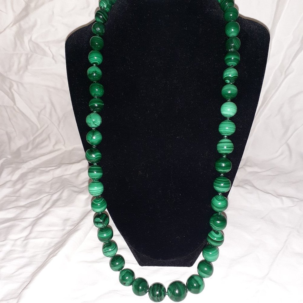Malachite Green 13" beaded Necklace